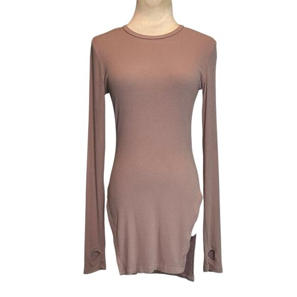 Minaa Monroe tan ribbed long sleeves side slits top Size Small - Picture 9 of 12